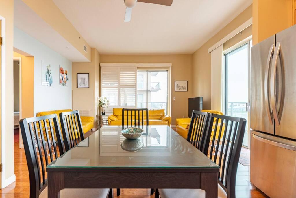 A Corner Unit With Ocean Views From Every Room Long Beach Exterior photo